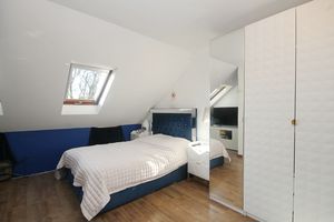 Photo 13- click for photo gallery